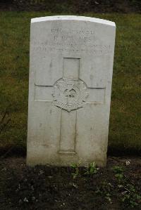 Ancre British Cemetery Beaumont-Hamel - Bowers, Richard