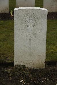 Ancre British Cemetery Beaumont-Hamel - Burrows, T A