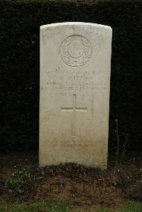 Ancre British Cemetery Beaumont-Hamel - Buxton, Walter