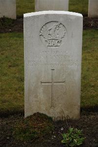 Ancre British Cemetery Beaumont-Hamel - Claxton, S H