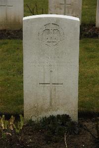 Ancre British Cemetery Beaumont-Hamel - Darby, Victor