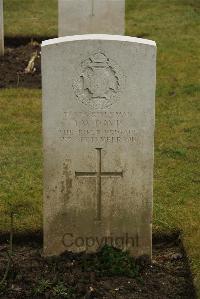 Ancre British Cemetery Beaumont-Hamel - Davis, J W