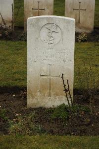 Ancre British Cemetery Beaumont-Hamel - Dick, J T