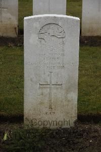 Ancre British Cemetery Beaumont-Hamel - Duke, John