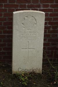 Ancre British Cemetery Beaumont-Hamel - Eland, W