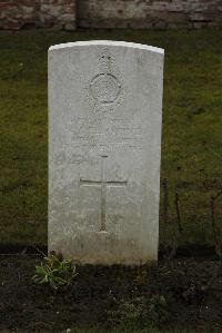 Ancre British Cemetery Beaumont-Hamel - Elbourne, R J