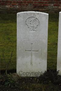 Ancre British Cemetery Beaumont-Hamel - Emes, E A