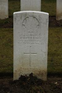 Ancre British Cemetery Beaumont-Hamel - Farr, Robert