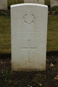 Ancre British Cemetery Beaumont-Hamel - Fennymore, A