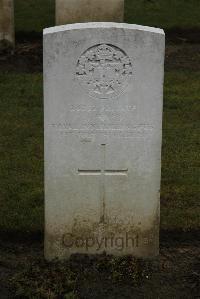 Ancre British Cemetery Beaumont-Hamel - Ford, James