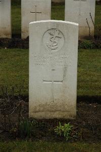 Ancre British Cemetery Beaumont-Hamel - Forrest, F