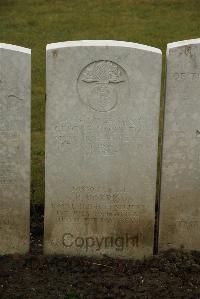 Ancre British Cemetery Beaumont-Hamel - Fox, George Ross