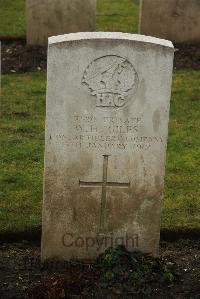 Ancre British Cemetery Beaumont-Hamel - Giles, W H