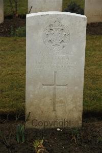 Ancre British Cemetery Beaumont-Hamel - Goody, J P