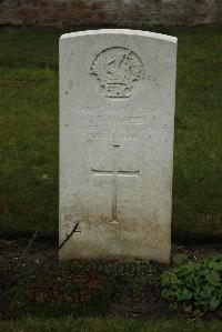 Ancre British Cemetery Beaumont-Hamel - Green, H T S