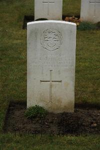 Ancre British Cemetery Beaumont-Hamel - Hallett, William Thomas George