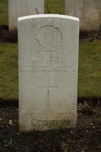 Ancre British Cemetery Beaumont-Hamel - Heely, H F