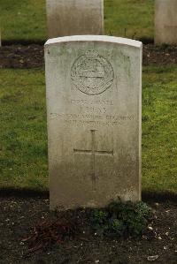 Ancre British Cemetery Beaumont-Hamel - Heys, J