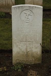 Ancre British Cemetery Beaumont-Hamel - Hind, G