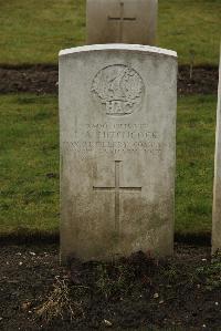 Ancre British Cemetery Beaumont-Hamel - Hitchcock, L A