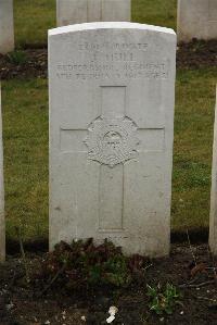 Ancre British Cemetery Beaumont-Hamel - Hull, John