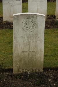 Ancre British Cemetery Beaumont-Hamel - Hutchinson, Horace