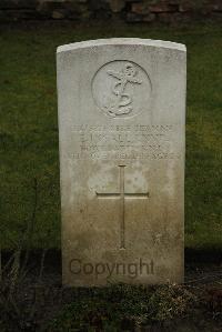 Ancre British Cemetery Beaumont-Hamel - Insall, Edward