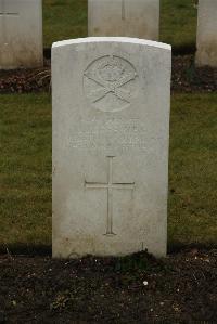 Ancre British Cemetery Beaumont-Hamel - Jefferies, S