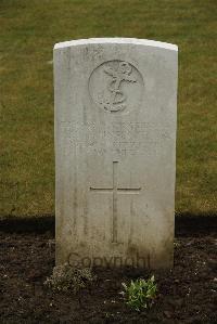 Ancre British Cemetery Beaumont-Hamel - Johnson, E J