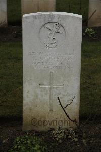 Ancre British Cemetery Beaumont-Hamel - Jones, E