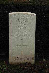 Ancre British Cemetery Beaumont-Hamel - Jones, W