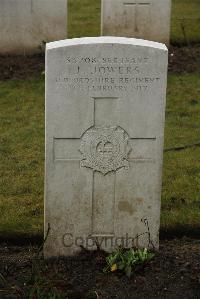 Ancre British Cemetery Beaumont-Hamel - Jowers, J