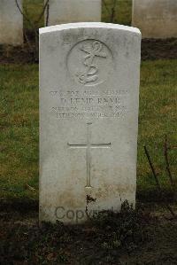 Ancre British Cemetery Beaumont-Hamel - Kemp, D