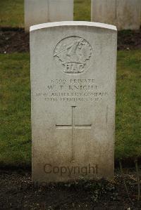 Ancre British Cemetery Beaumont-Hamel - Knight, W T