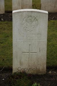 Ancre British Cemetery Beaumont-Hamel - Lambie, W