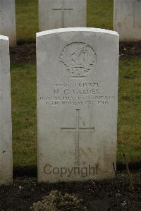 Ancre British Cemetery Beaumont-Hamel - Larder, H C