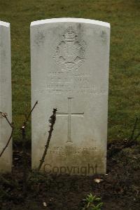 Ancre British Cemetery Beaumont-Hamel - Lemon, C E