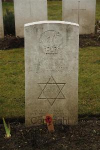 Ancre British Cemetery Beaumont-Hamel - Levy, P S