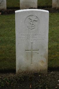 Ancre British Cemetery Beaumont-Hamel - Lyons, J