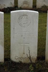 Ancre British Cemetery Beaumont-Hamel - Madin, Arthur