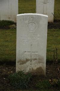 Ancre British Cemetery Beaumont-Hamel - Matthews, W