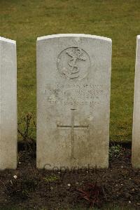 Ancre British Cemetery Beaumont-Hamel - McGivern, J