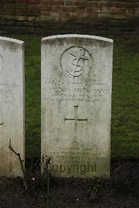 Ancre British Cemetery Beaumont-Hamel - McNicol, A McD