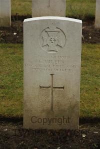 Ancre British Cemetery Beaumont-Hamel - Millen, E