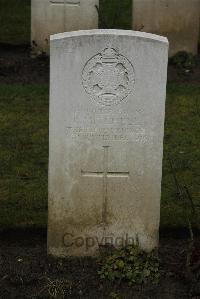 Ancre British Cemetery Beaumont-Hamel - Mitchell, R