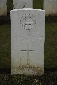 Ancre British Cemetery Beaumont-Hamel - Moore, J L