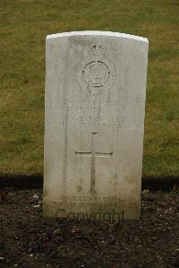 Ancre British Cemetery Beaumont-Hamel - Nelson, F H