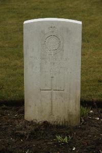 Ancre British Cemetery Beaumont-Hamel - Newson, R