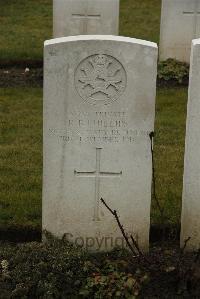 Ancre British Cemetery Beaumont-Hamel - Phillips, R R