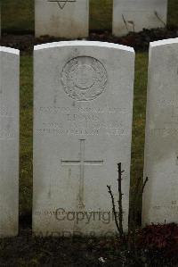 Ancre British Cemetery Beaumont-Hamel - Powis, Thomas